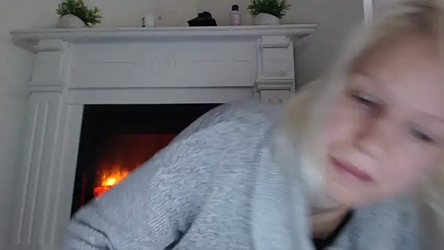 Snapshot of ElssaRush chatting on October 2025 04:56:02 AM ElssaRush online show from October 2025 04:56:02 AM