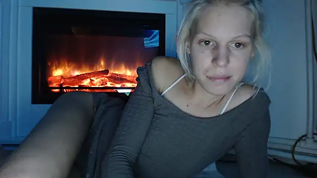 Snapshot of ElssaRush chatting on October 2025 11:16:01 PM ElssaRush online show from October 2025 11:16:01 PM