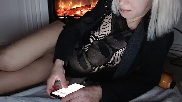 Snapshot of ElssaRush chatting on November 2025 11:15:01 PM ElssaRush online show from November 2025 11:15:01 PM