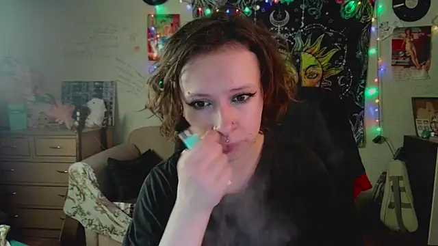 Snapshot of Lil_foxxx chatting on September 2025 12:49:02 PM Lil foxxx online show from September 2025 12:49:02 PM