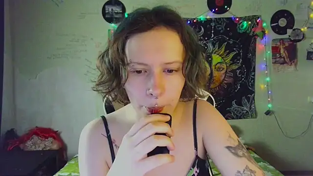 Snapshot of Lil_foxxx chatting on November 2025 11:40:02 AM Lil foxxx online show from November 2025 11:40:02 AM