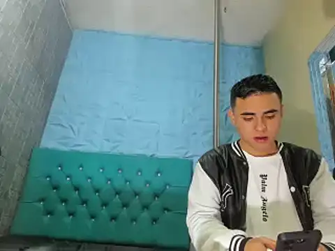 Snapshot of NohaCollens chatting on March 2025 11:27:01 AM NohaCollens online show from March 2025 11:27:01 AM