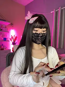 Snapshot of MI_KA22 chatting on March 2025 02:18:01 PM MI KA22 online show from March 2025 02:18:01 PM