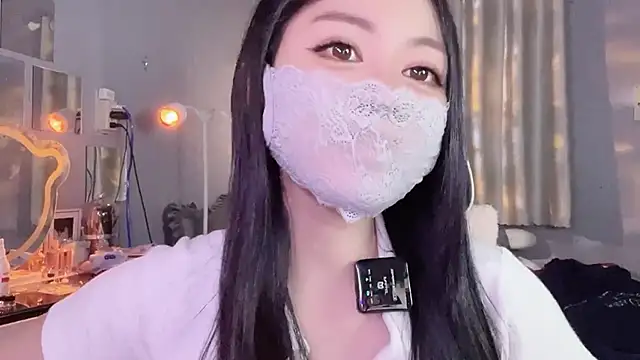 Snapshot of MI_KA22 chatting on September 2025 03:57:01 PM MI KA22 online show from September 2025 03:57:01 PM