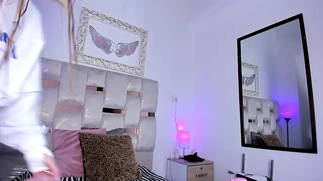 Lola Blondie online show from December 2025 12:21:02 PM