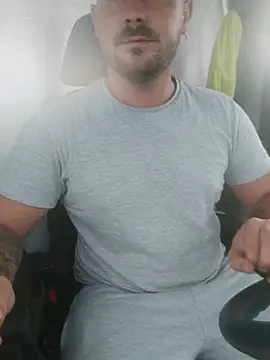 adisiadi online show from September 2025 04:56:02 AM