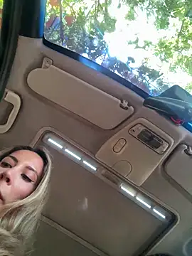 Snapshot of CarinaRose chatting on November 2025 04:05:01 PM CarinaRose online show from November 2025 04:05:01 PM