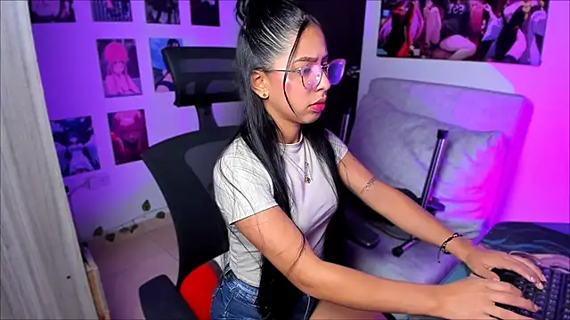 Vickysth online show from January 2026 12:47:02 AM