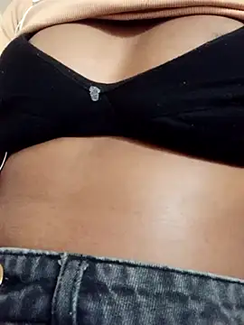 Snapshot of naughtyreva chatting on March 2025 02:32:02 PM naughtyreva online show from March 2025 02:32:02 PM