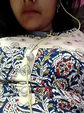 Snapshot of Poonam25 chatting on March 2025 09:06:02 AM Poonam25 online show from March 2025 09:06:02 AM