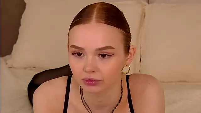 MiraBliss online show from September 2025 05:59:02 PM