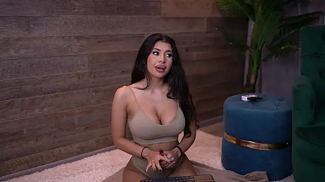 TanyaVonDe online show from December 2025 06:39:01 PM