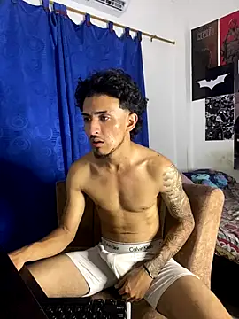 Snapshot of Zayn_kane chatting on November 2025 12:21:02 AM Zayn kane online show from November 2025 12:21:02 AM