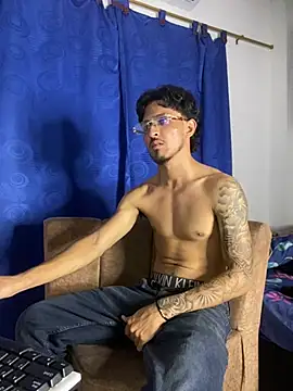 Snapshot of Zayn_kane chatting on February 2026 03:15:01 AM Zayn kane online show from February 2026 03:15:01 AM