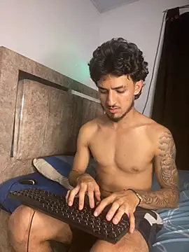 Snapshot of Zayn_kane chatting on June 2026 03:31:01 AM Zayn kane online show from June 2026 03:31:01 AM