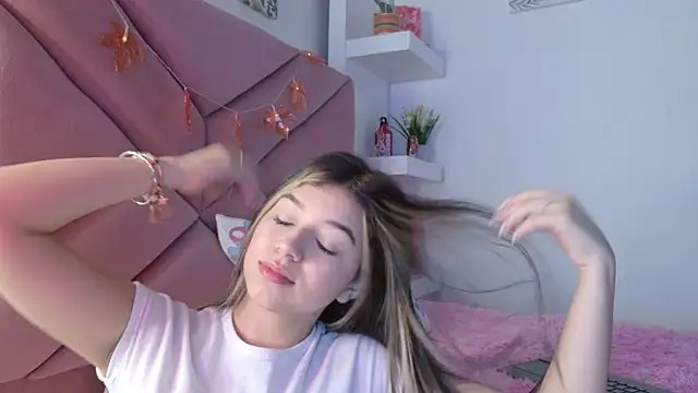 Snapshot of eva_sin18 chatting on September 2025 11:15:02 PM eva sin18 online show from September 2025 11:15:02 PM