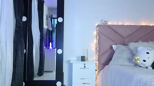 eva sin18 online show from January 2026 11:18:01 PM