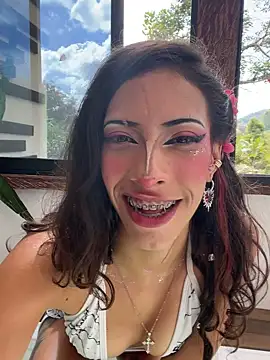 Lia Valmont online show from April 2026 07:58:01 PM