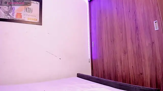 Snapshot of NAOMMII_ chatting on December 2025 02:44:02 PM NAOMMII online show from December 2025 02:44:02 PM