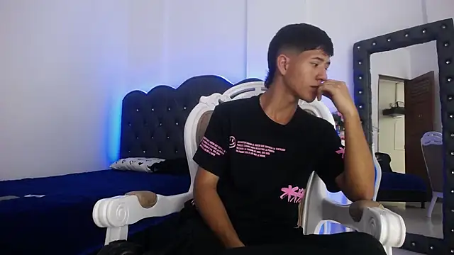 dareck 18 online show from March 2025 11:16:02 PM