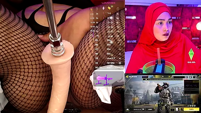 Snapshot of BBWHijab chatting on October 2025 06:34:01 AM BBWHijab online show from October 2025 06:34:01 AM