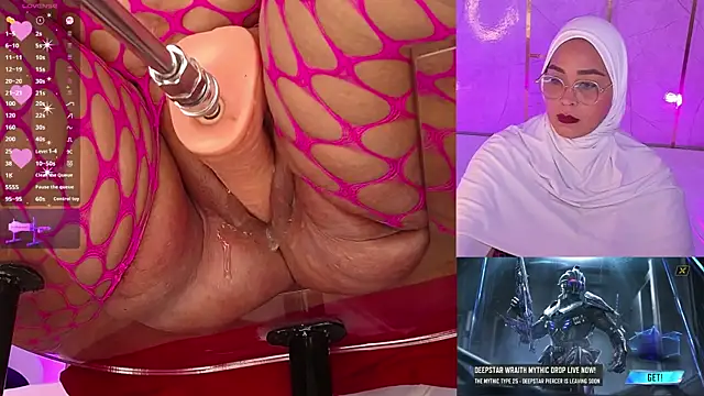 Snapshot of BBWHijab chatting on November 2025 06:14:01 AM BBWHijab online show from November 2025 06:14:01 AM