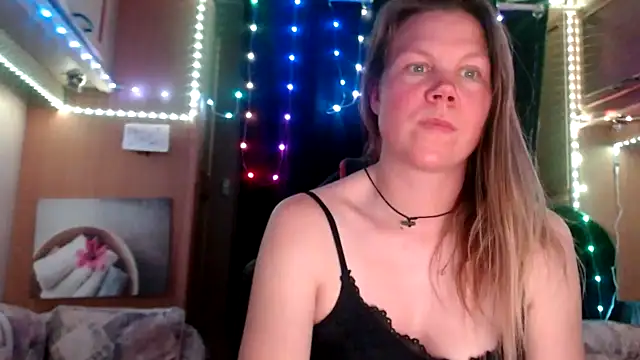 Snapshot of CallMeMaria chatting on February 2025 06:37:02 PM CallMeMaria online show from February 2025 06:37:02 PM