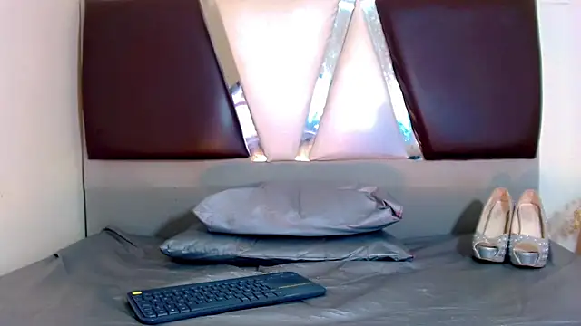 alexsandra kiss online show from November 2025 12:14:02 PM