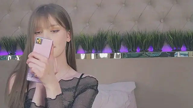 BellaSecrett online show from March 2025 06:31:01 PM