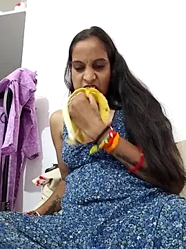 Snapshot of Hotty-Nidhi chatting on October 2025 07:28:02 AM Hotty-Nidhi online show from October 2025 07:28:02 AM