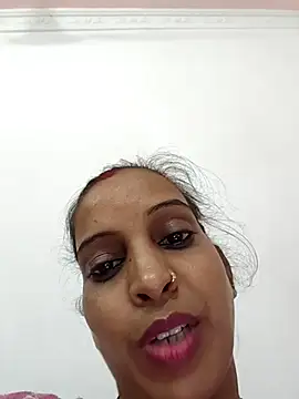 Snapshot of Hotty-Nidhi chatting on October 2025 03:45:01 PM Hotty-Nidhi online show from October 2025 03:45:01 PM