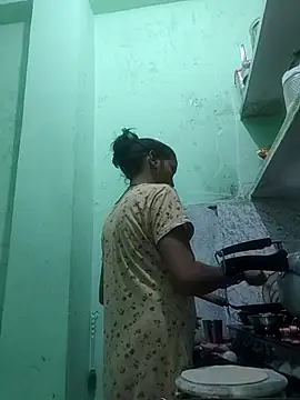 Snapshot of Hotty-Nidhi chatting on October 2025 05:24:02 PM Hotty-Nidhi online show from October 2025 05:24:02 PM