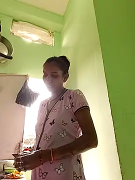 Snapshot of Hotty-Nidhi chatting on October 2025 04:57:01 AM Hotty-Nidhi online show from October 2025 04:57:01 AM