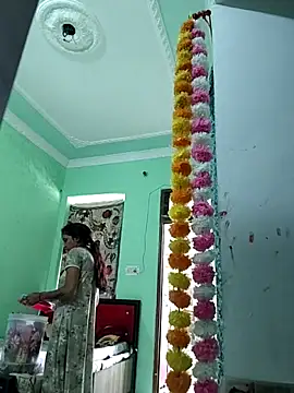 Snapshot of Hotty-Nidhi chatting on October 2025 04:46:02 AM Hotty-Nidhi online show from October 2025 04:46:02 AM