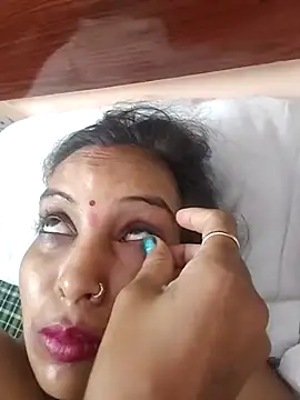 Snapshot of Hotty-Nidhi chatting on October 2025 01:35:01 AM Hotty-Nidhi online show from October 2025 01:35:01 AM