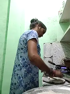 Snapshot of Hotty-Nidhi chatting on October 2025 04:02:02 PM Hotty-Nidhi online show from October 2025 04:02:02 PM