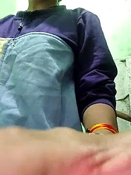 Snapshot of Hotty-Nidhi chatting on October 2025 04:19:01 PM Hotty-Nidhi online show from October 2025 04:19:01 PM