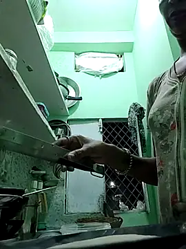 Snapshot of Hotty-Nidhi chatting on November 2025 04:29:01 PM Hotty-Nidhi online show from November 2025 04:29:01 PM