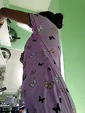 Snapshot of Hotty-Nidhi chatting on November 2025 04:56:02 AM Hotty-Nidhi online show from November 2025 04:56:02 AM