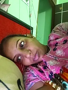 Snapshot of Hotty-Nidhi chatting on November 2025 06:07:01 PM Hotty-Nidhi online show from November 2025 06:07:01 PM