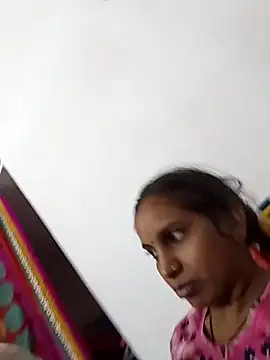 Snapshot of Hotty-Nidhi chatting on November 2025 03:28:01 AM Hotty-Nidhi online show from November 2025 03:28:01 AM