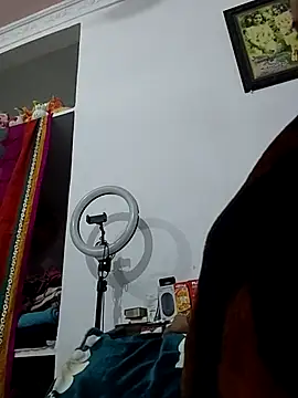 Snapshot of Hotty-Nidhi chatting on November 2025 03:27:02 PM Hotty-Nidhi online show from November 2025 03:27:02 PM