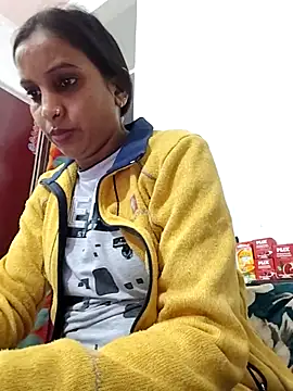 Snapshot of Hotty-Nidhi chatting on December 2025 06:02:01 PM Hotty-Nidhi online show from December 2025 06:02:01 PM