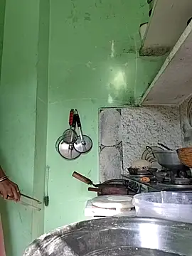 Snapshot of Hotty-Nidhi chatting on December 2025 05:24:01 AM Hotty-Nidhi online show from December 2025 05:24:01 AM