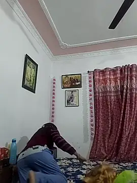 Snapshot of Hotty-Nidhi chatting on December 2025 04:30:02 AM Hotty-Nidhi online show from December 2025 04:30:02 AM