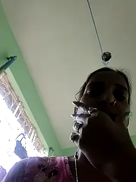 Snapshot of Hotty-Nidhi chatting on February 2026 04:07:01 AM Hotty-Nidhi online show from February 2026 04:07:01 AM