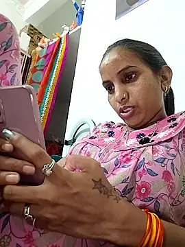Snapshot of Hotty-Nidhi chatting on February 2026 05:30:01 PM Hotty-Nidhi online show from February 2026 05:30:01 PM