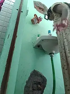 Snapshot of Hotty-Nidhi chatting on February 2026 02:18:02 AM Hotty-Nidhi online show from February 2026 02:18:02 AM