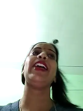 Snapshot of Hotty-Nidhi chatting on February 2026 03:19:01 PM Hotty-Nidhi online show from February 2026 03:19:01 PM