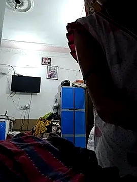 Hotty-Nidhi online show from March 2026 10:22:01 AM